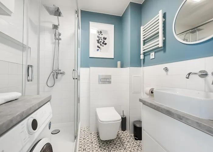 National Stadium Chic By Bookinghost Varşova